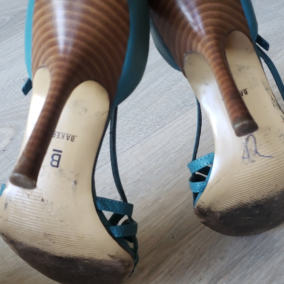 Heels - Picture 5 of 5